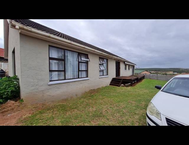6 BEDROOM HOUSE FOR SALE IN MOSSEL BAY EXT 26